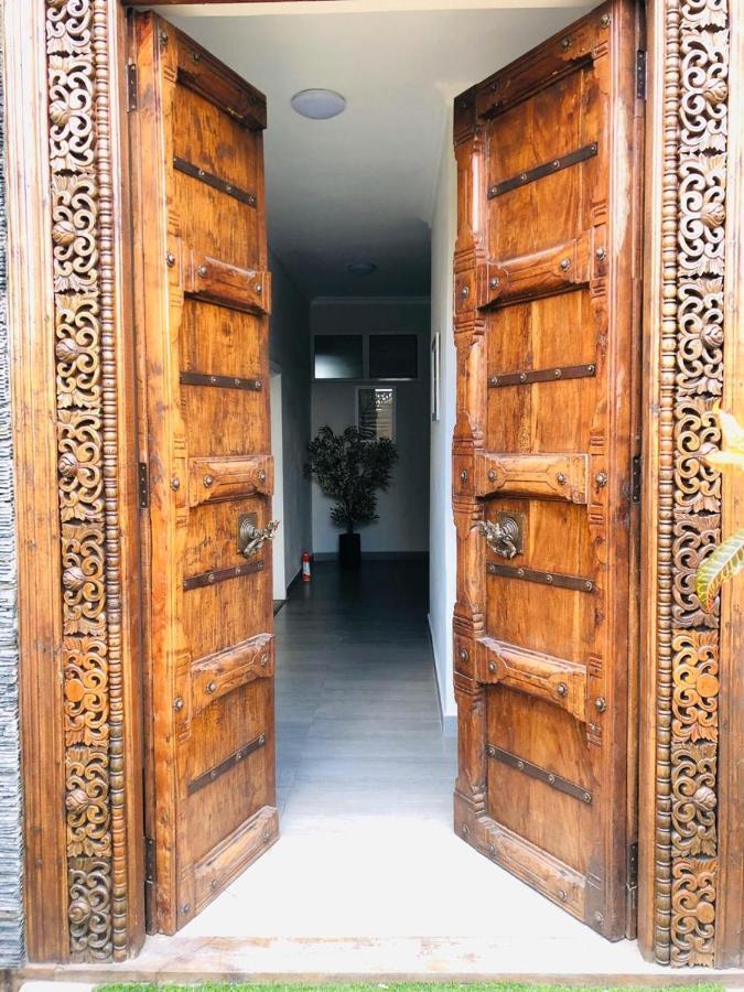 Shanti Haveli Beachfront Apartments Flic-en-Flacq 외부 사진