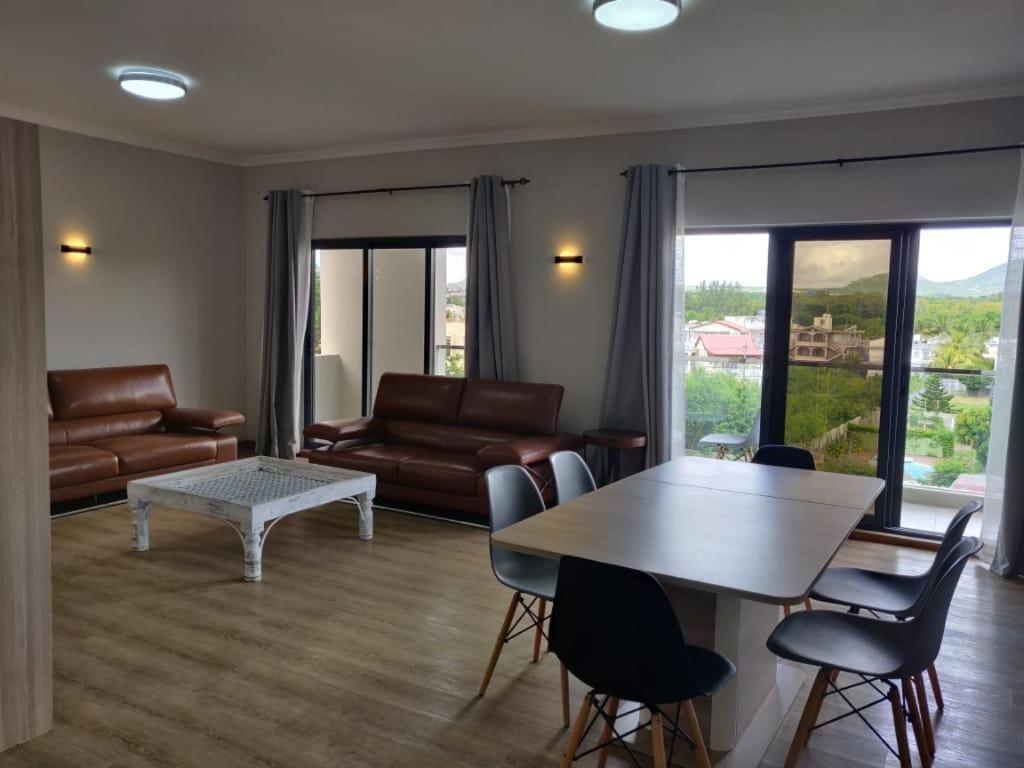 Shanti Haveli Beachfront Apartments Flic-en-Flacq 외부 사진
