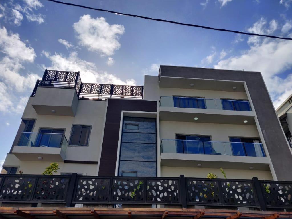 Shanti Haveli Beachfront Apartments Flic-en-Flacq 외부 사진